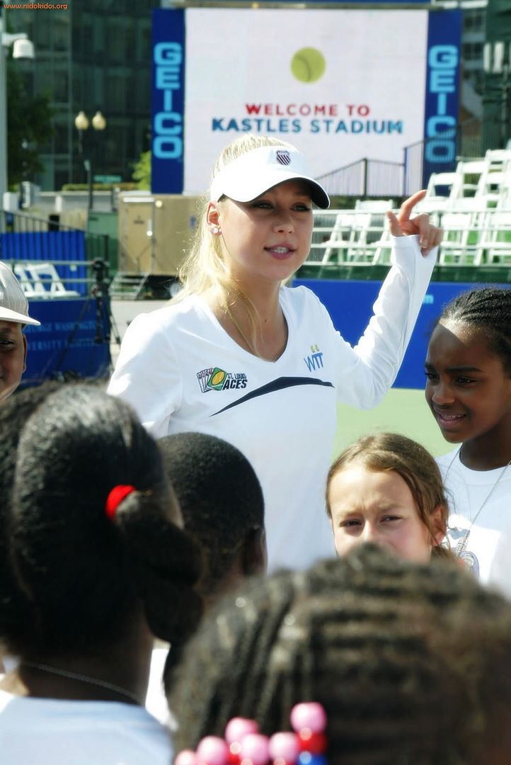 Thread: Anna Kournikova Is Stil...